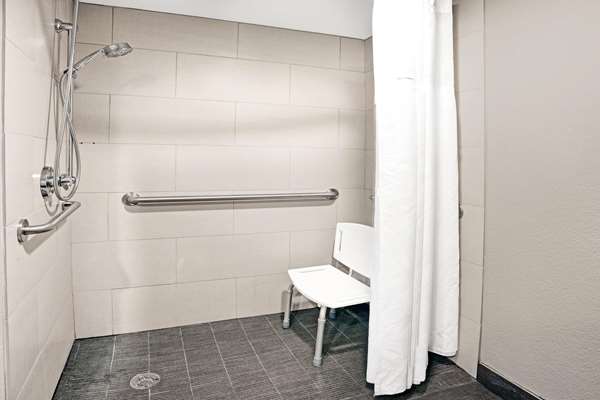  - Wingate by Wyndham Hotel Richardson