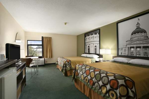  - Super 8 Hotel Columbia City
