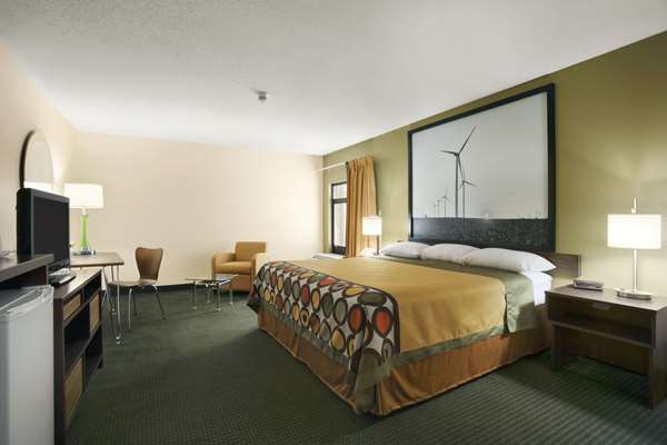 - Super 8 Hotel Columbia City