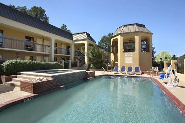 Pool - Days Inn South Longview - I-20, Exit 595