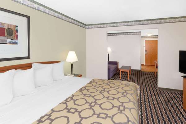  - Baymont Inn & Suites Fort Wayne - I-69, Exit 316