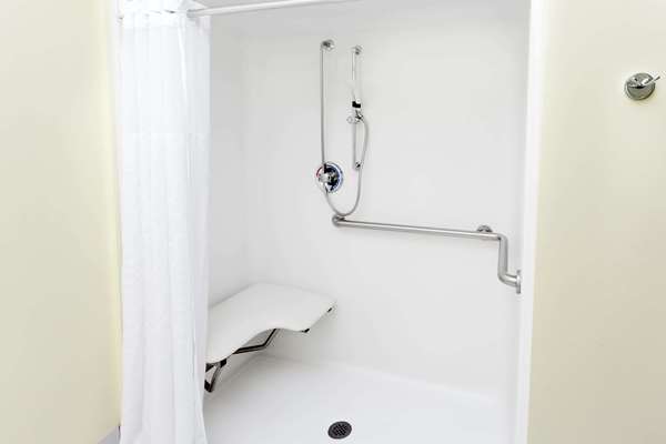  - Baymont Inn & Suites Fort Wayne - I-69, Exit 316