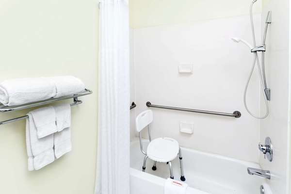  - Baymont Inn & Suites Fort Wayne - I-69, Exit 316