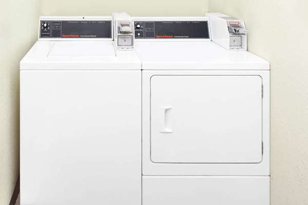  - Baymont Inn & Suites Fort Wayne - I-69, Exit 316