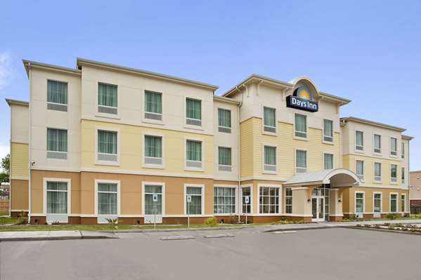 Exterior view - Days Inn Victoria