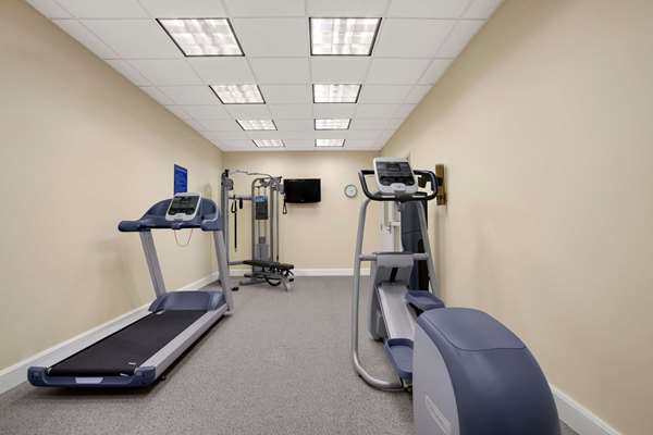 Fitness/ Exercise Room - Days Inn Victoria