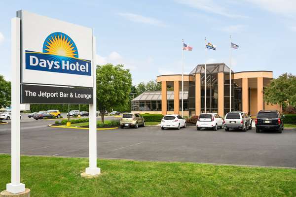 Exterior view - Days Hotel Allentown Airport