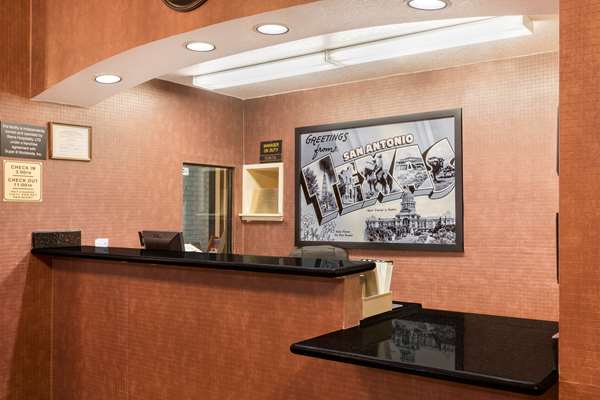  - Super 8 Motel I-10 San Antonio - I-10, Exit 580