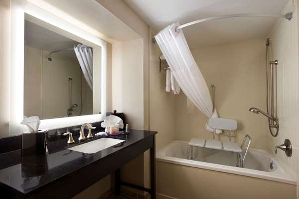  - Wingate by Wyndham Hotel Seminole