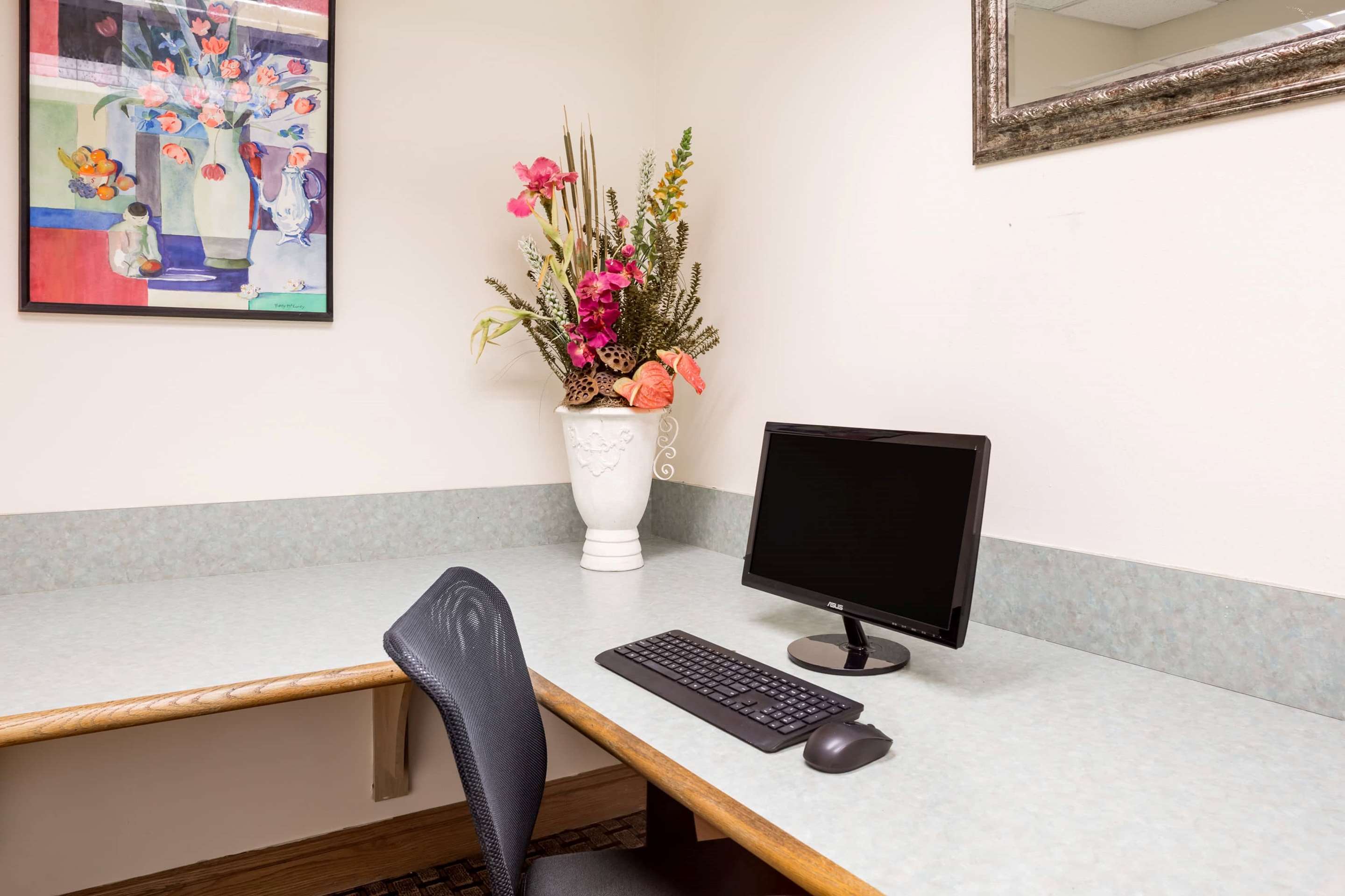 Business Center | Baymont by Wyndham Fort Myers Airport