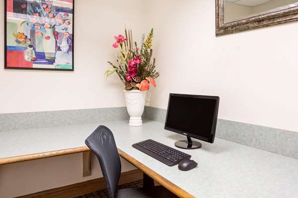 Conference Area - Baymont Inn & Suites Fort Myers - I-75, Exit 131