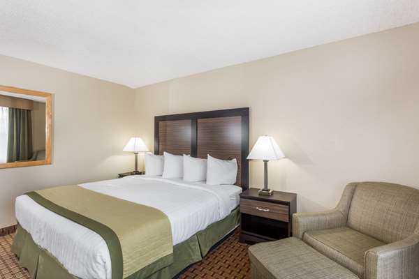  - Baymont Inn & Suites Fort Myers - I-75, Exit 131