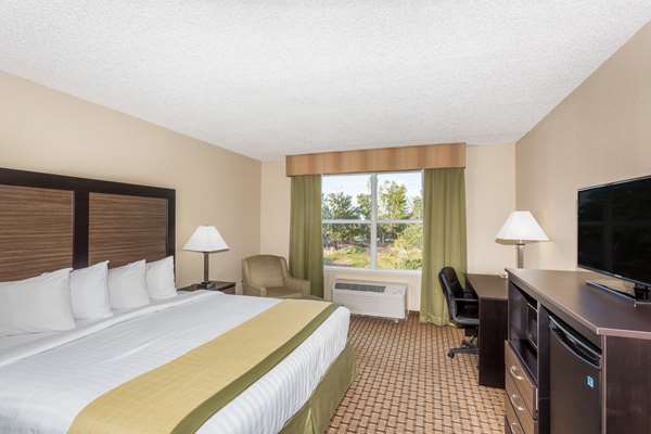  - Baymont Inn & Suites Fort Myers - I-75, Exit 131