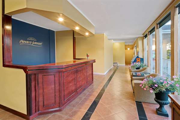  - Howard Johnson Inn Lindsay