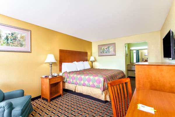  - Days Inn Lebanon - I-40, Exit 238