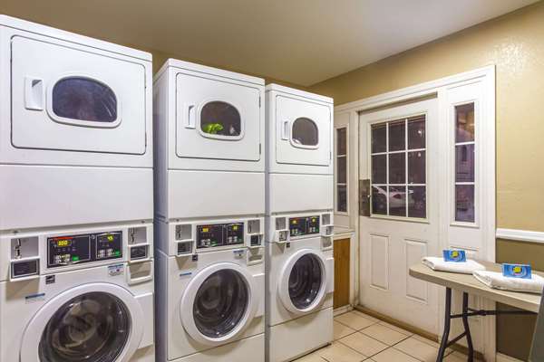  - Days Inn Lebanon - I-40, Exit 238