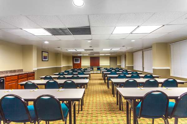  - Days Inn Lebanon - I-40, Exit 238