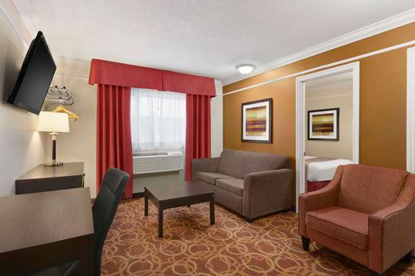 Suite - Travelodge Meadow Lake