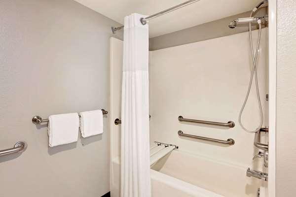  - Days Inn & Suites Arcata