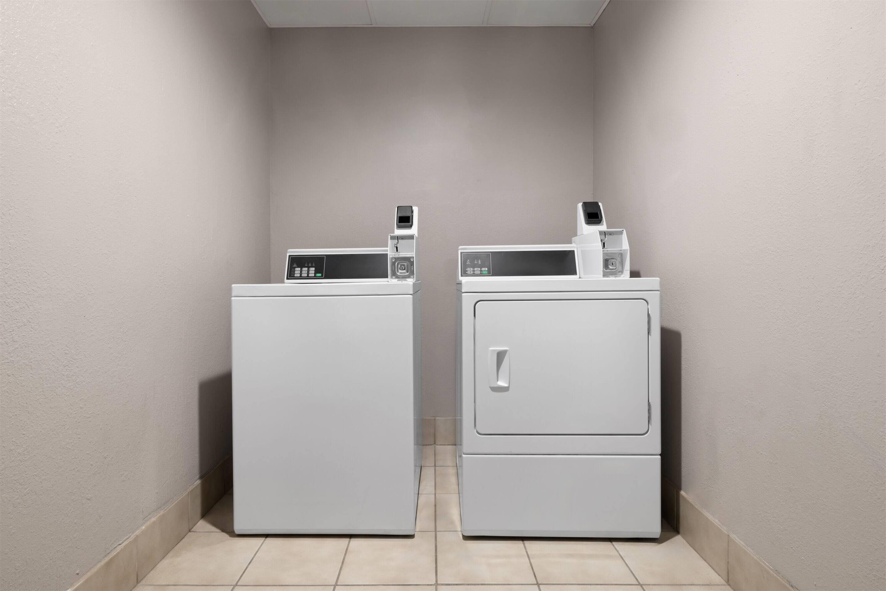 Laundry | Wingate by Wyndham Savannah Gateway