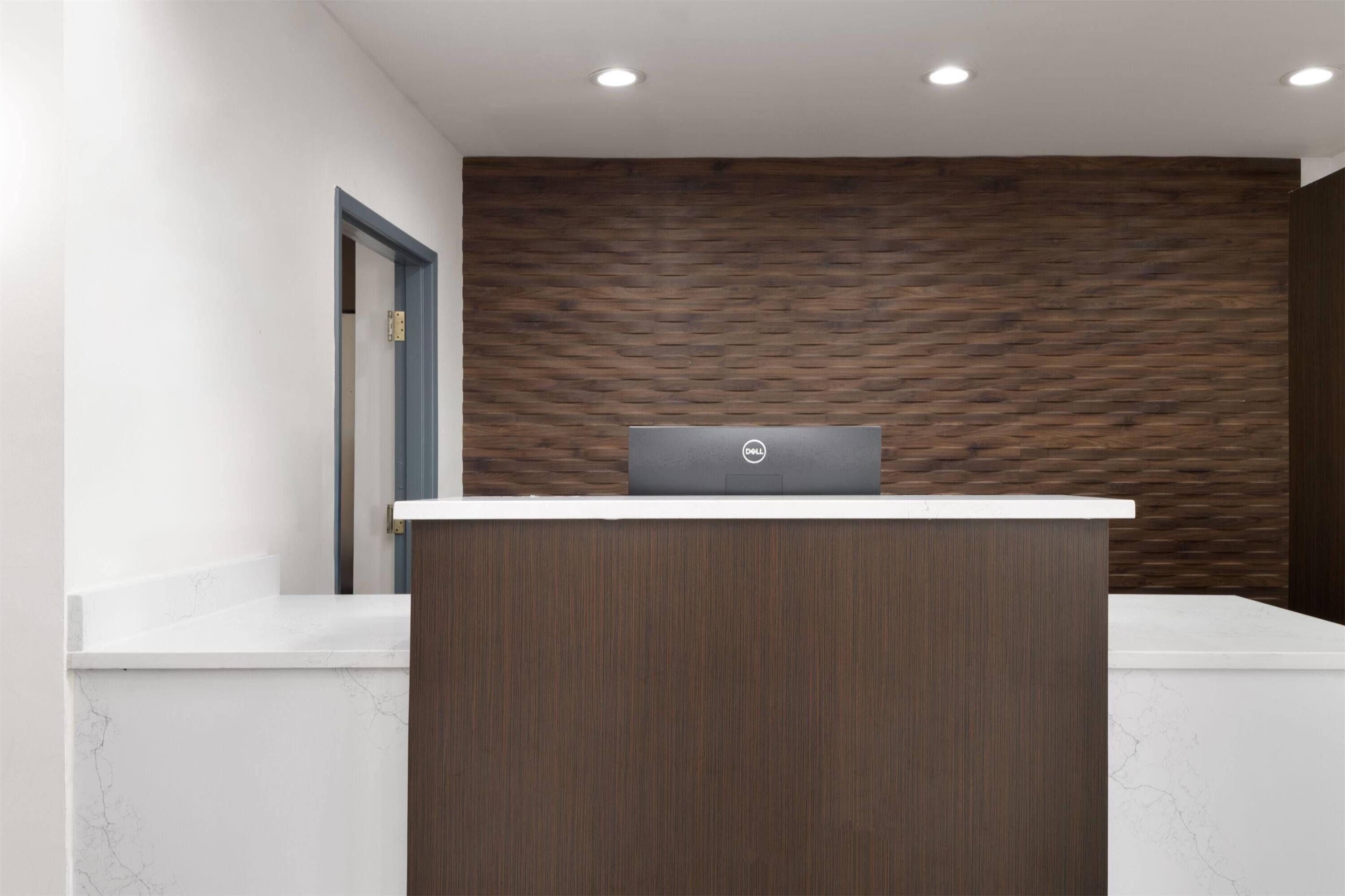Reception | Wingate by Wyndham Savannah Gateway