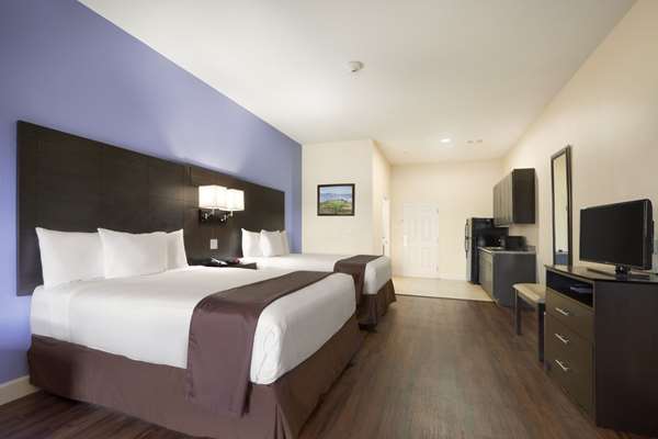 Suite - Days Inn & Suites Galveston