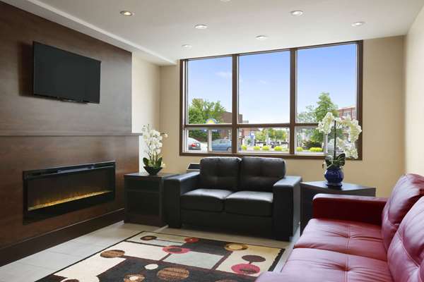  - Days Inn & Suites North Bay