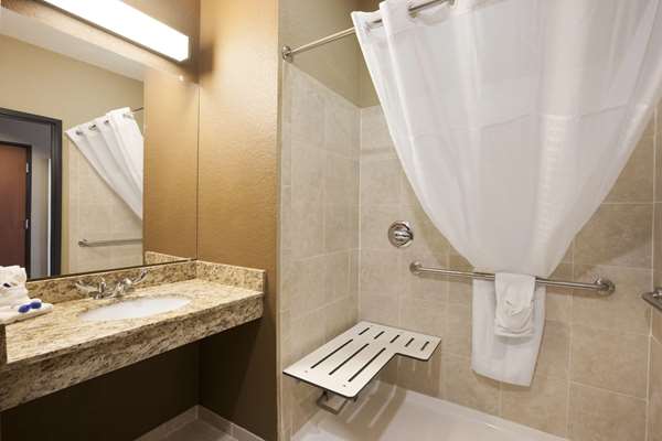  - Microtel Inn by Wyndham Cotulla - I-35, Exit 67