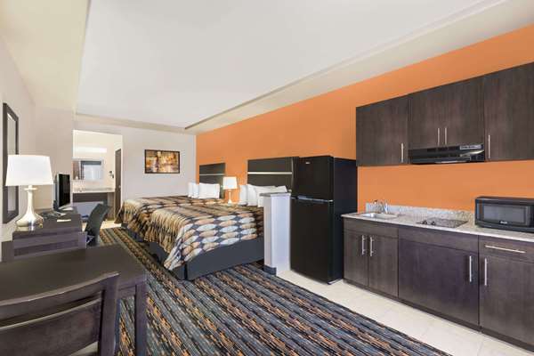 Suite - Days Inn Dilley