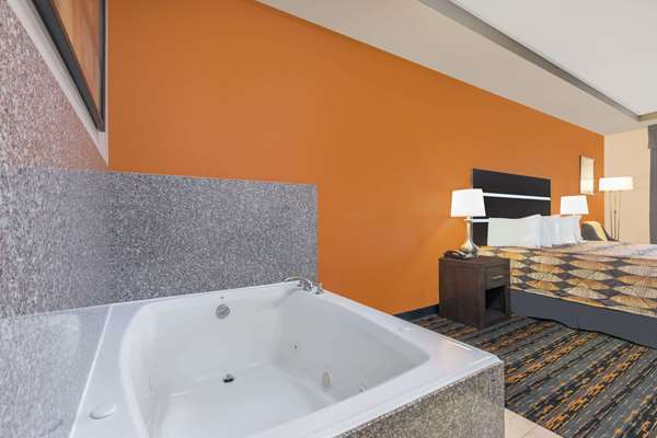 Suite - Days Inn Dilley