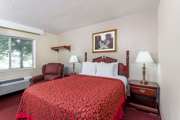  - Days Inn & Suites Kaukauna