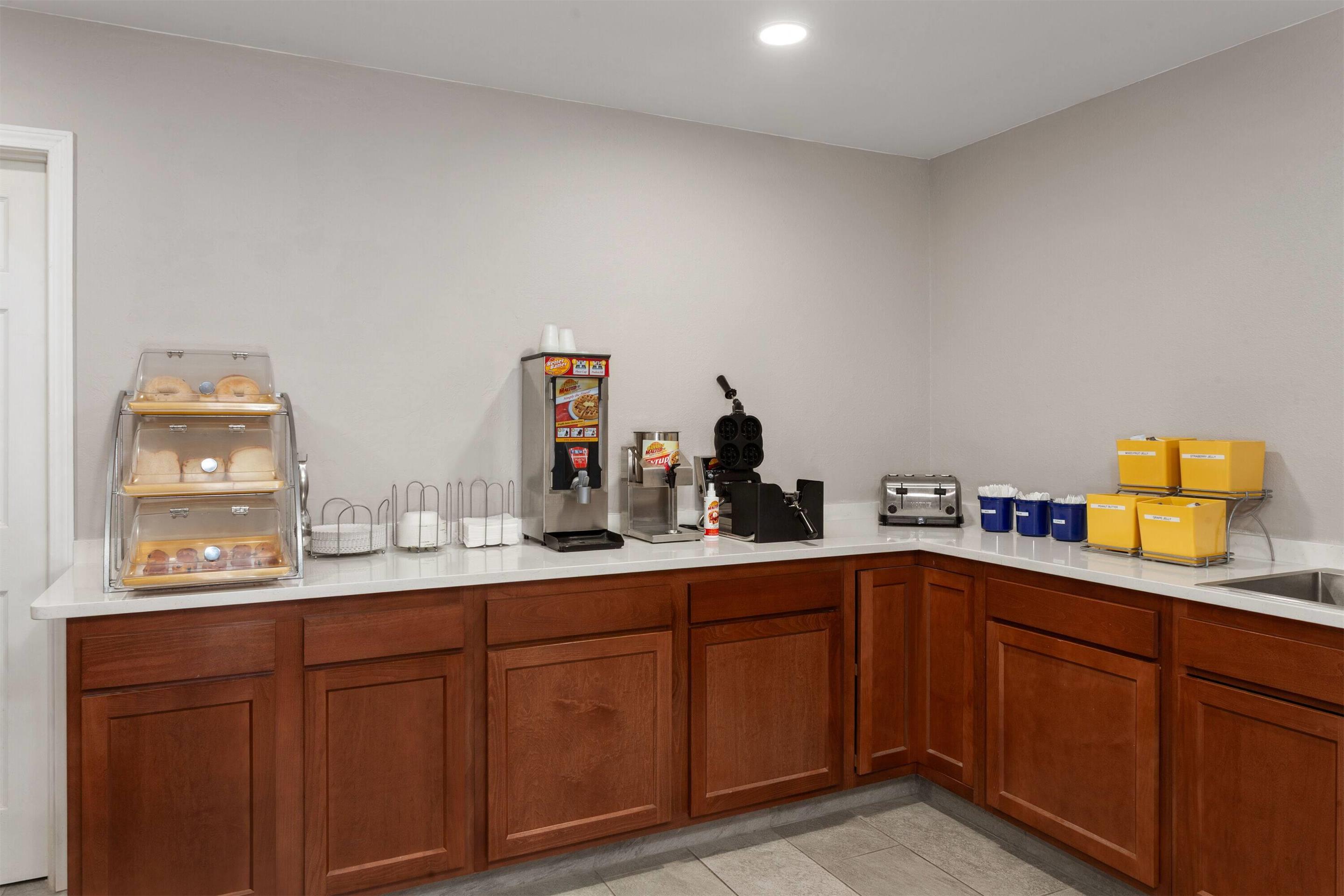 Property amenity | Days Inn & Suites by Wyndham Kaukauna WI