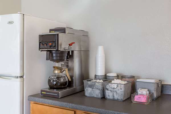  - Knights Inn Fredericksburg - I-95, Exit 126