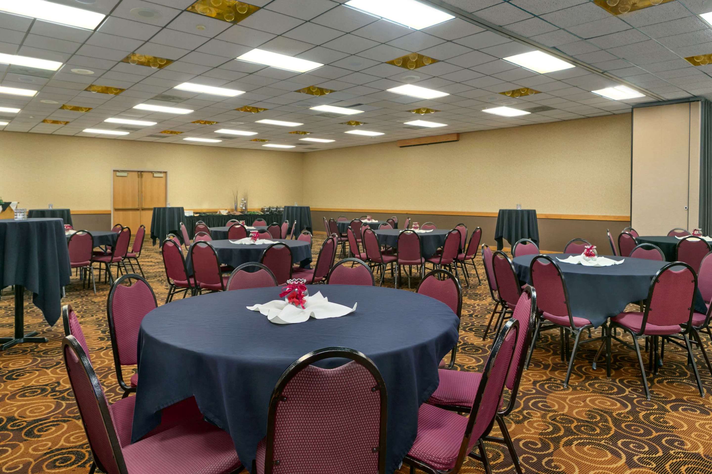 Meeting Room | Ramada by Wyndham Bismarck