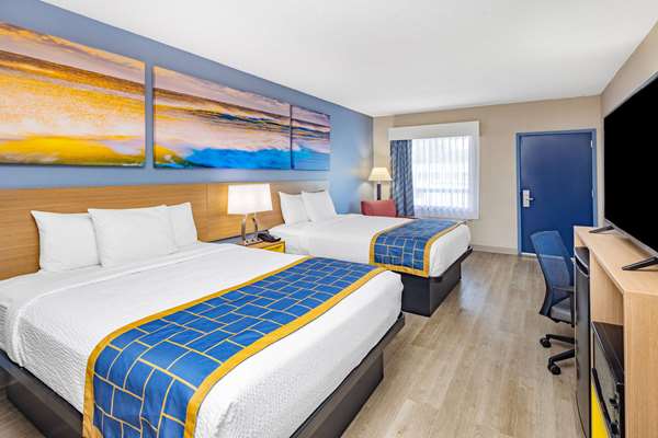  - Days Inn & Suites Midtown Savannah