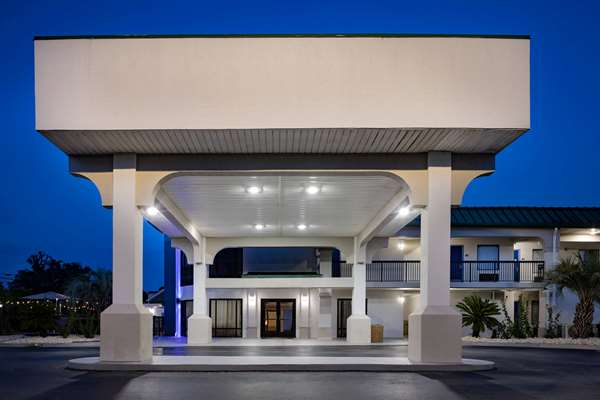 Exterior view - Days Inn & Suites Midtown Savannah