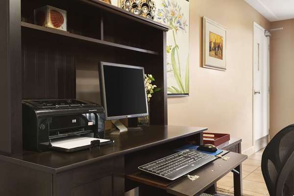  - Travelodge Inn & Suites Spruce Grove