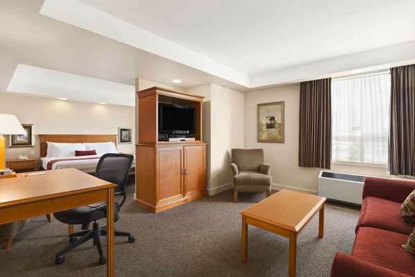  - Travelodge Inn & Suites Spruce Grove
