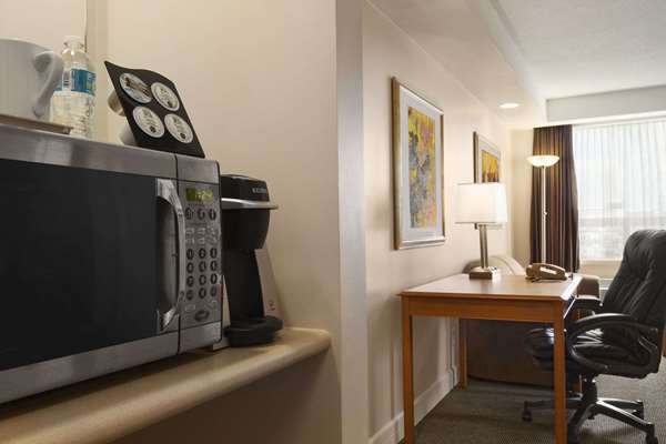  - Travelodge Inn & Suites Spruce Grove