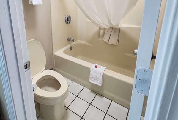  - Baymont Inn & Suites Eufaula