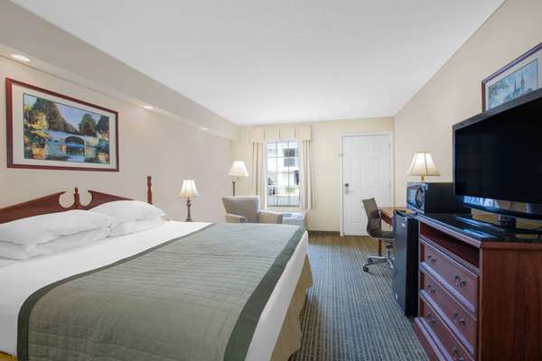  - Baymont Inn & Suites Tuscaloosa - I-20 & I-59, Exit 71