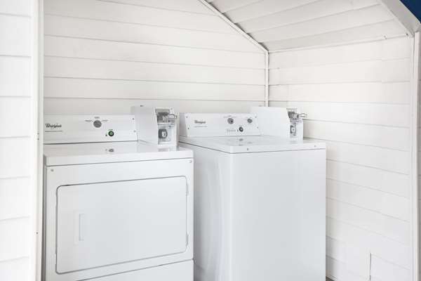 Amenities - Baymont Inn & Suites Tuscaloosa - I-20 & I-59, Exit 71