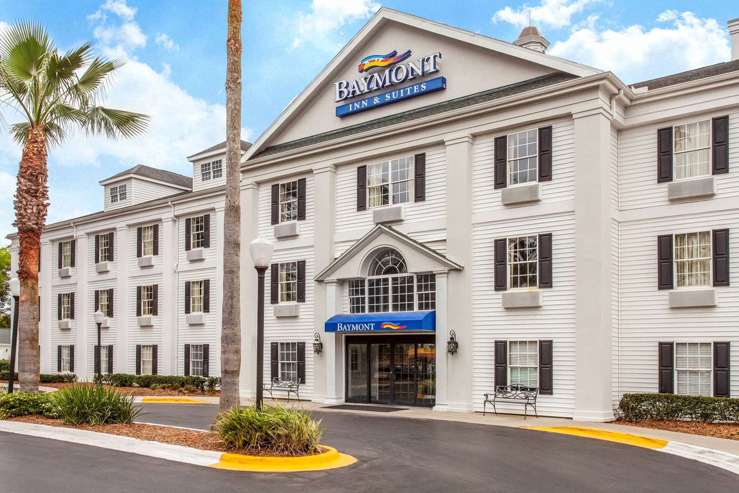 Baymont Inn & Suites Jacksonville, FL See Discounts