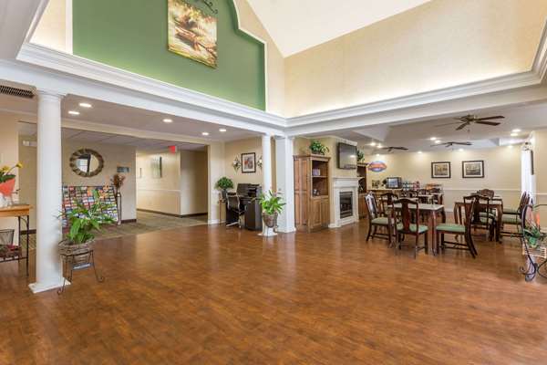 - Baymont Inn & Suites Lakeland - I-4, Exit 33