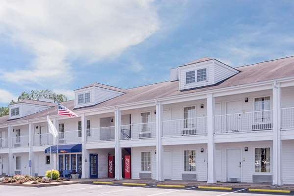On-Site,Outdoor/Exterior,Exterior View of Building