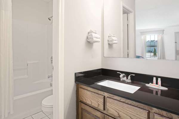  - Baymont Inn & Suites Brunswick