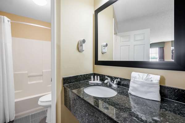  - Howard Johnson Inn Dalton - I-75, Exit 333