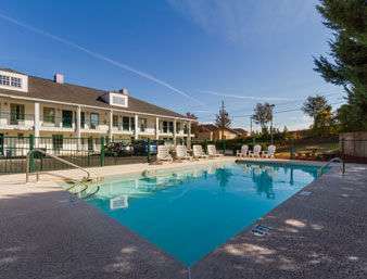 Pool - Baymont Inn & Suites Dublin - I-16, Exit 51