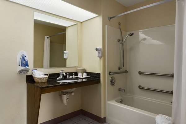  - Baymont Inn & Suites Dublin - I-16, Exit 51