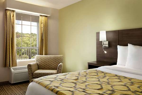  - Baymont Inn & Suites Kingsland - I-95, Exit 3